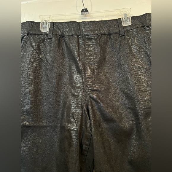 Juicy Couture Faux Snakeskin Pants the Beverly Skinny in size 18 NWT - Picture 5 of 14